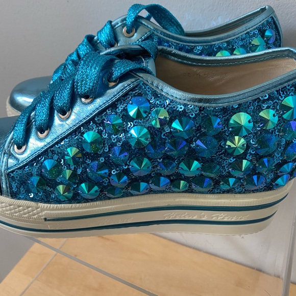 Gym shoe bling - Picture 3 of 4